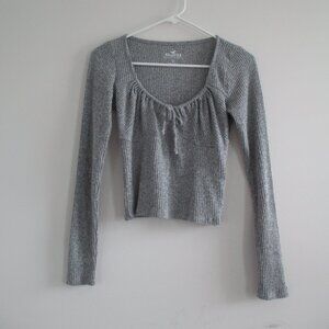 Hollister Sweetheart Long Sleeve Sweater Top in Heather Gray